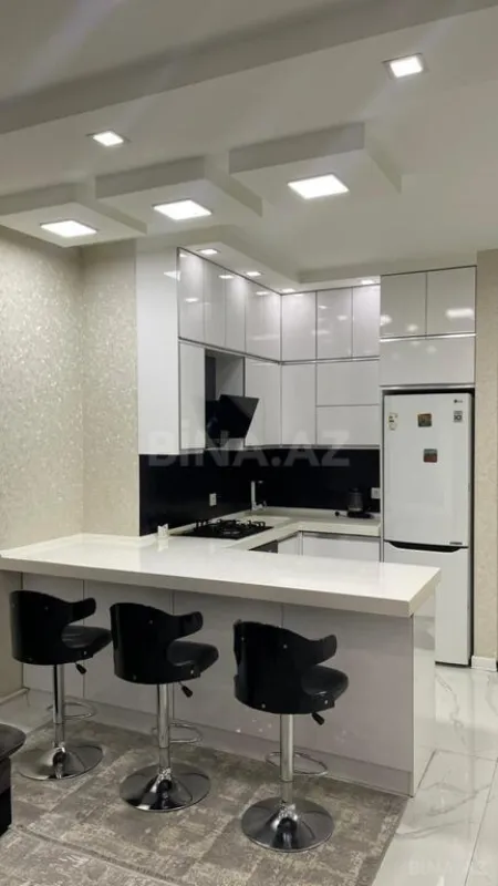 Kirayə verilir 2 otaqlı mənzil 70 m²