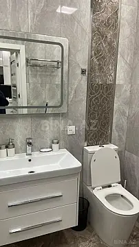 Kirayə verilir 2 otaqlı mənzil 70 m²