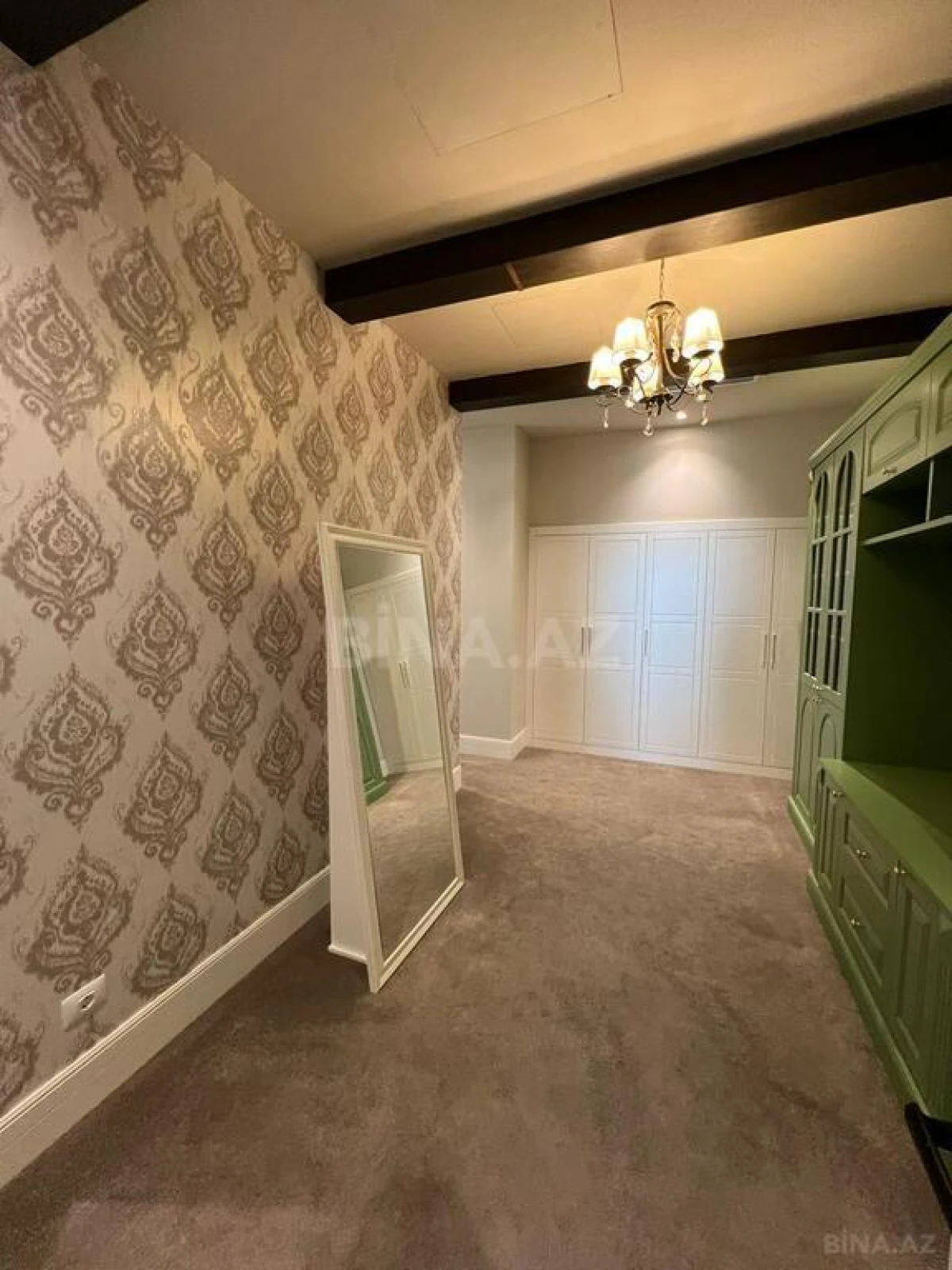 Kirayə verilir 6 otaqlı həyət evi 280 m²