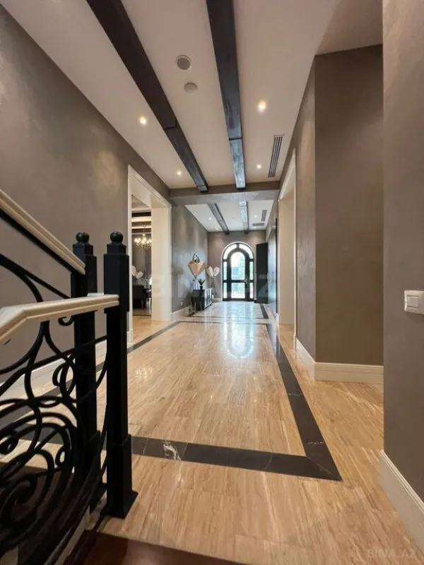 Kirayə verilir 6 otaqlı həyət evi 280 m²