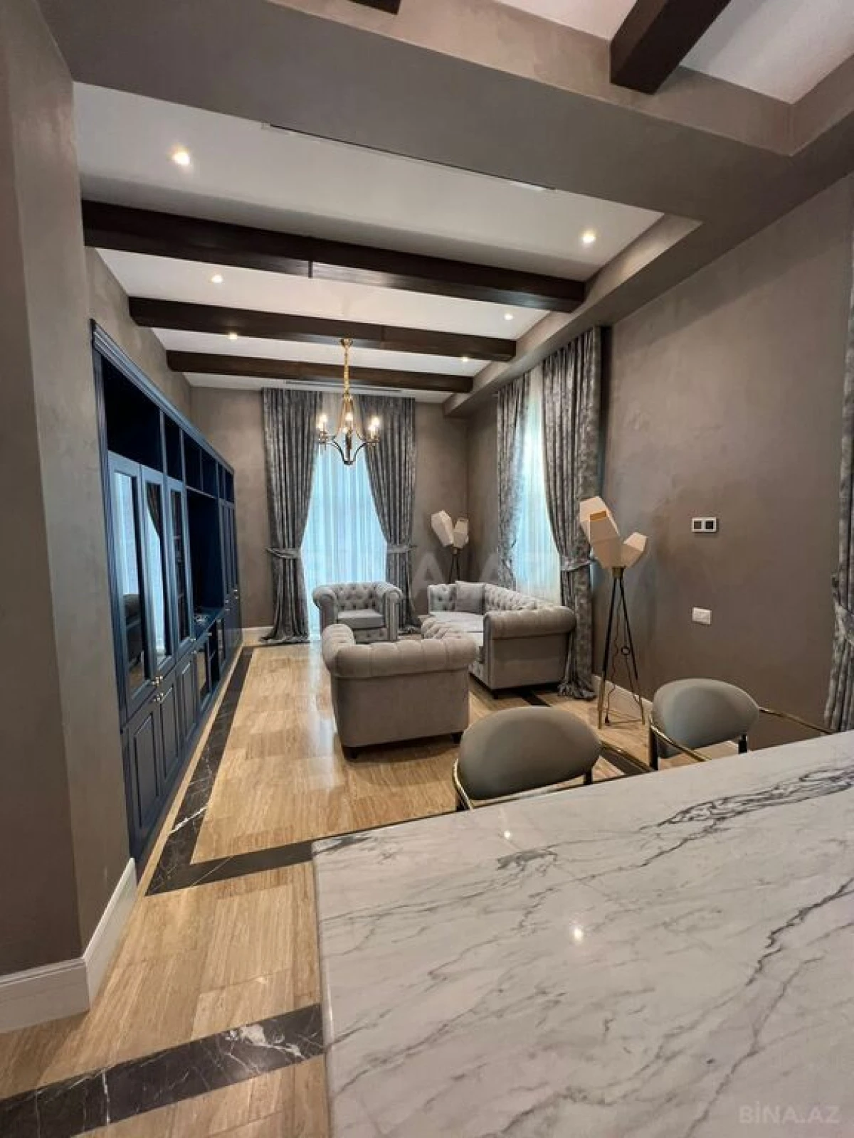 Kirayə verilir 6 otaqlı həyət evi 280 m²