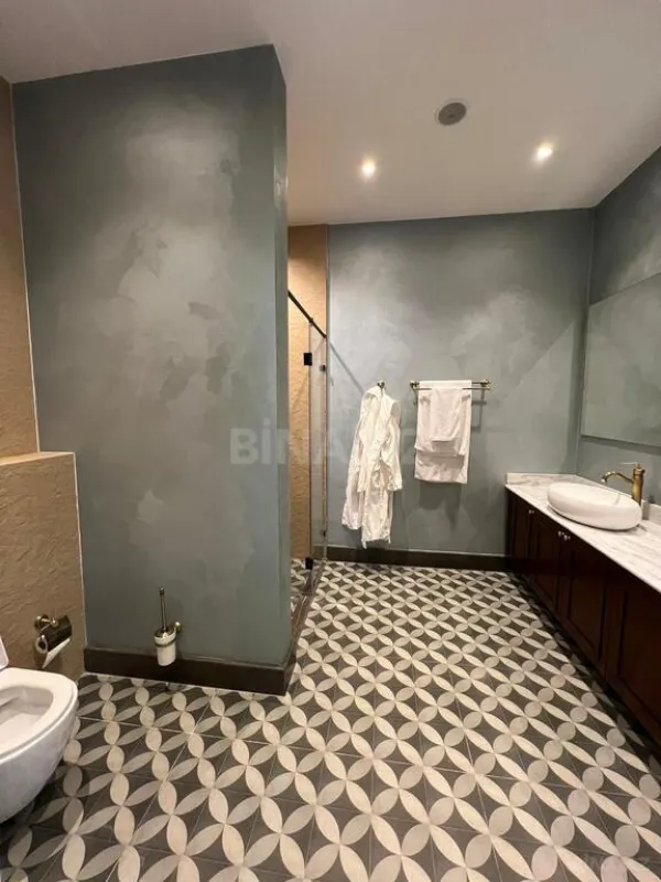 Kirayə verilir 6 otaqlı həyət evi 280 m²