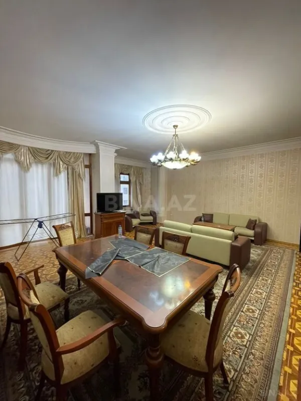 Kirayə verilir 3 otaqlı mənzil 160 m²