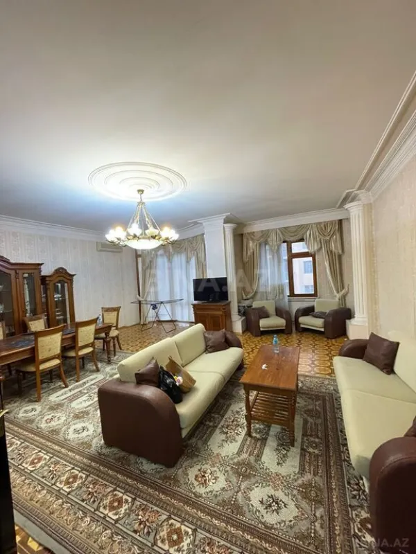 Kirayə verilir 3 otaqlı mənzil 160 m²
