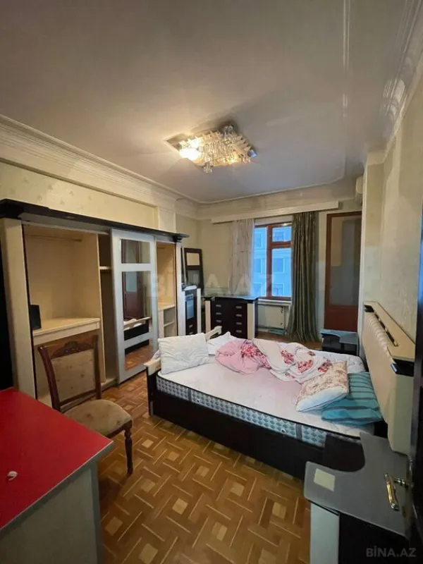 Kirayə verilir 3 otaqlı mənzil 160 m²