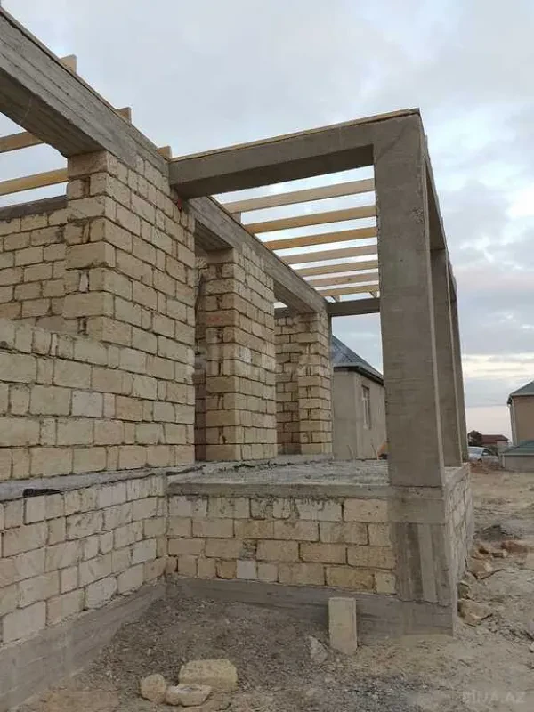 Satılır 4 otaqlı həyət evi 140 m²