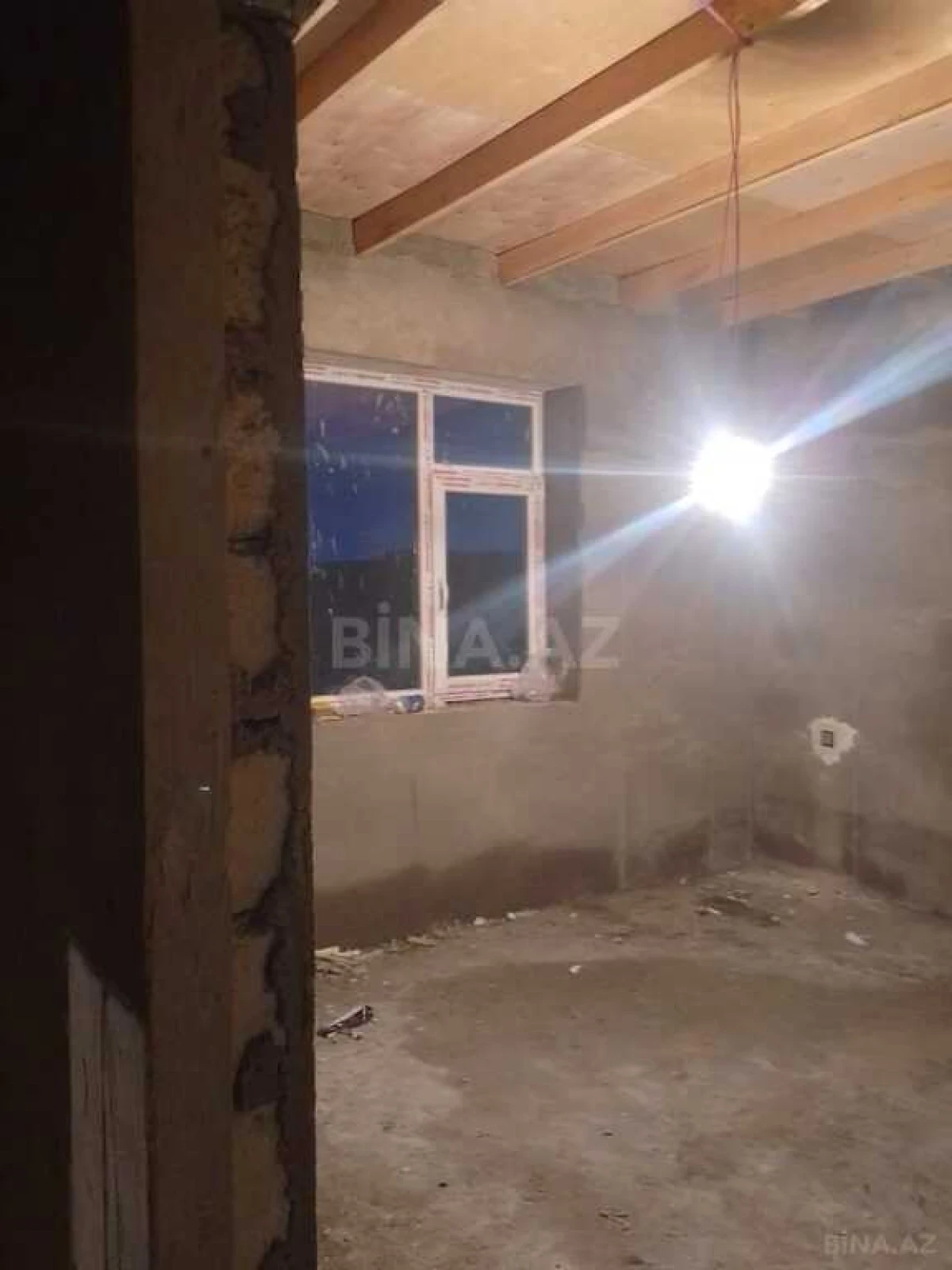 Satılır 4 otaqlı həyət evi 140 m²