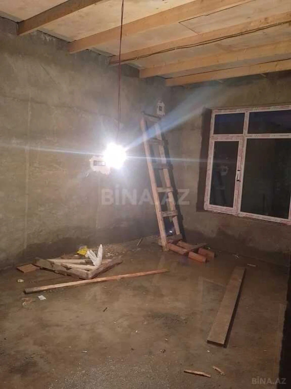 Satılır 4 otaqlı həyət evi 140 m²