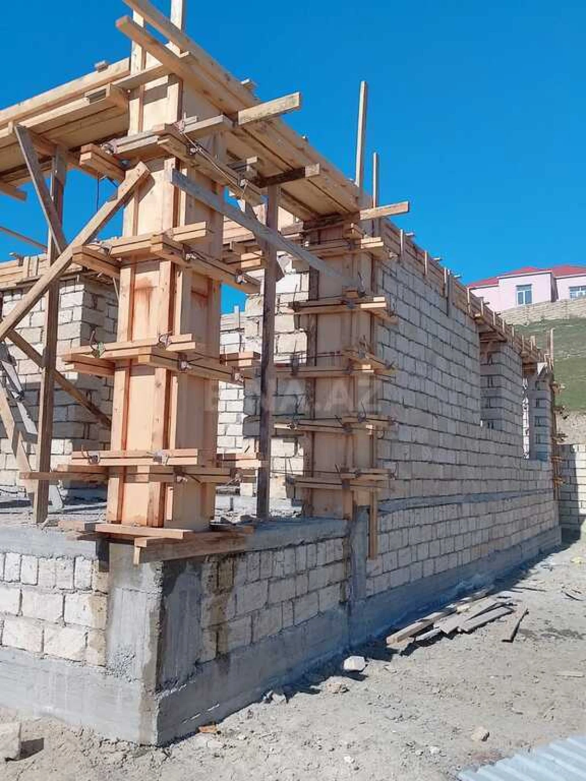 Satılır 4 otaqlı həyət evi 140 m²