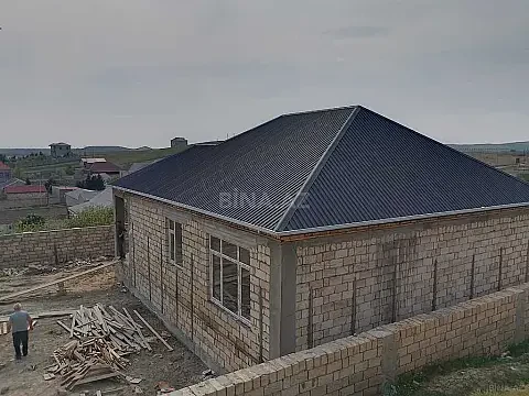Satılır 4 otaqlı həyət evi 140 m²