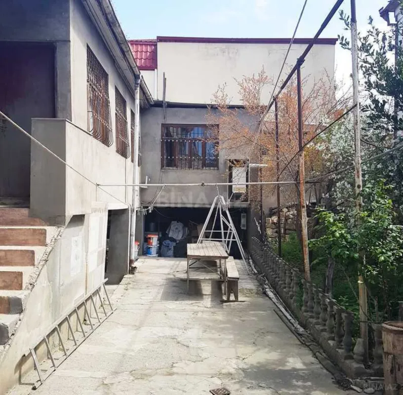 Satılır 6 otaqlı həyət evi 160 m²
