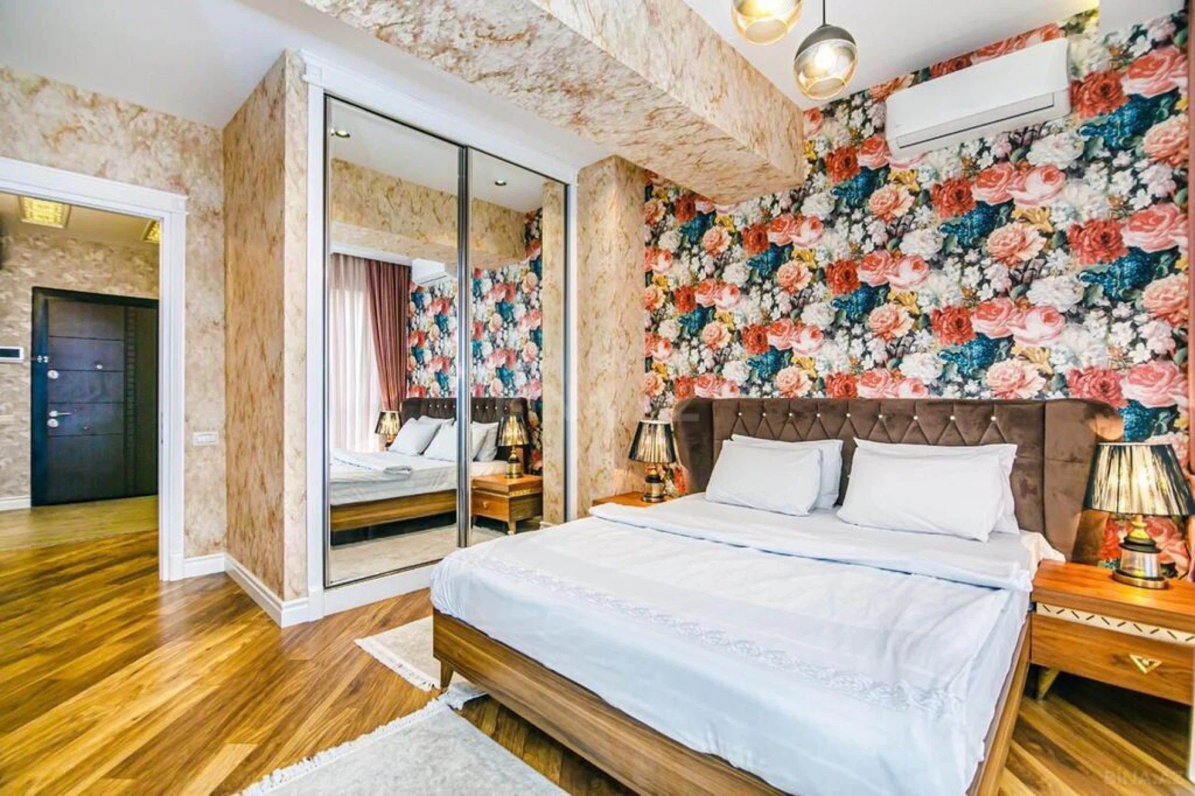 Satılır 1 otaqlı mənzil 45 m²