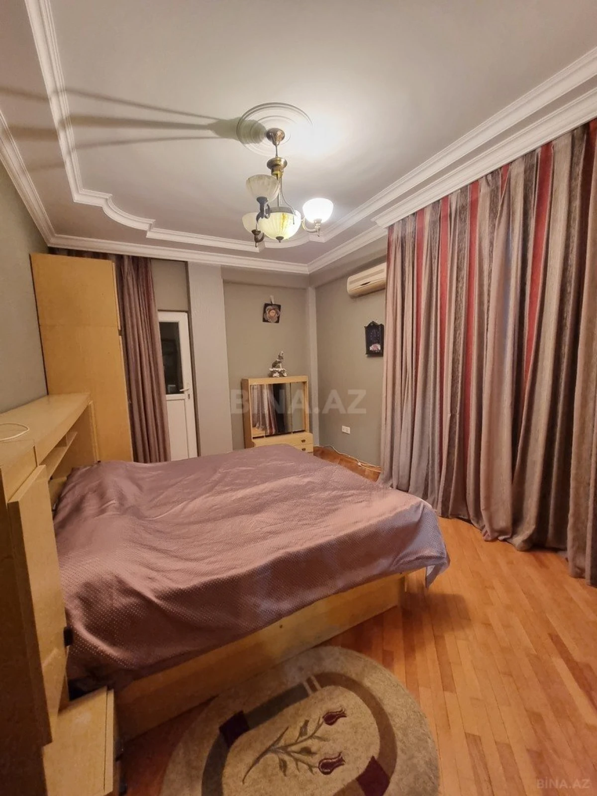 Satılır 2 otaqlı mənzil 92 m²