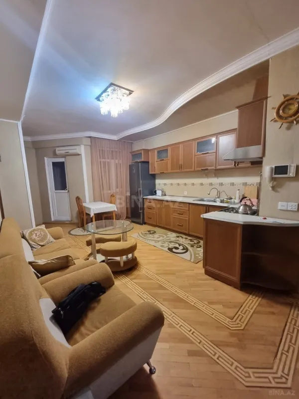 Satılır 2 otaqlı mənzil 92 m²