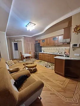 Satılır 2 otaqlı mənzil 92 m²