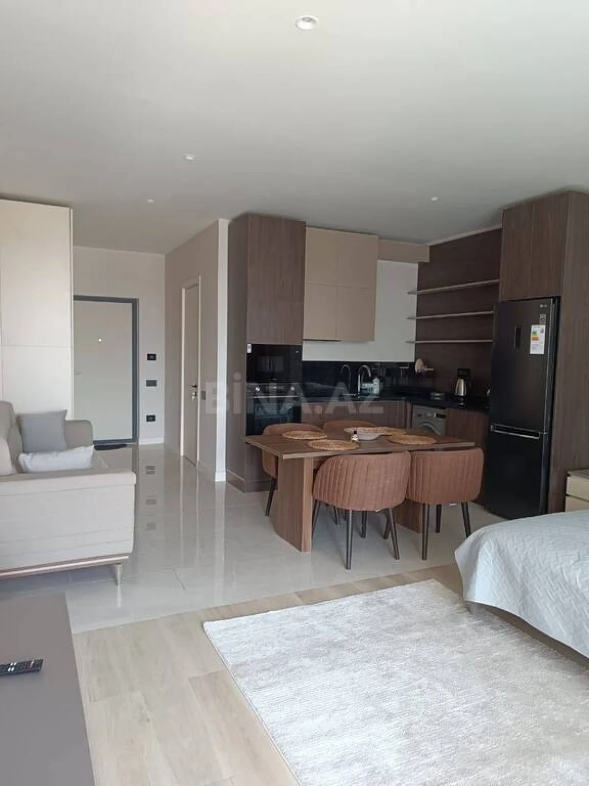 Kirayə verilir 1 otaqlı mənzil 59 m²