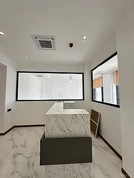 Satılır obyekt 263 m²