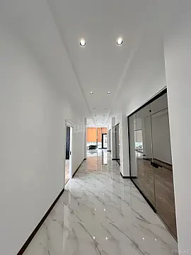 Satılır obyekt 263 m²