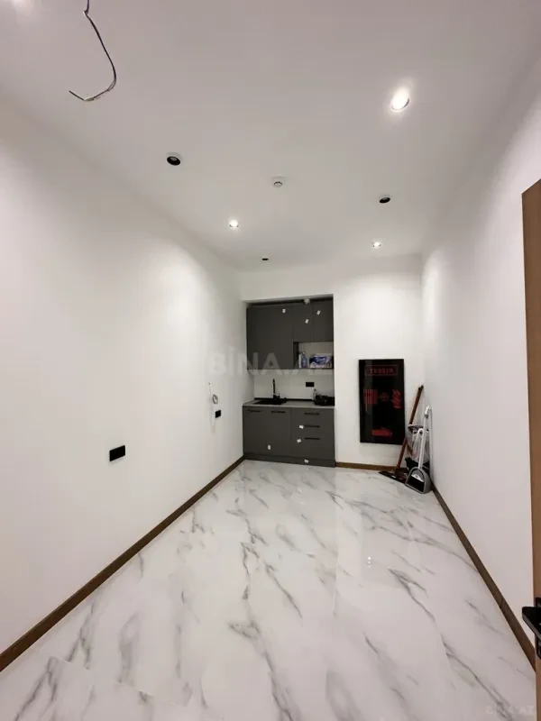 Satılır obyekt 263 m²