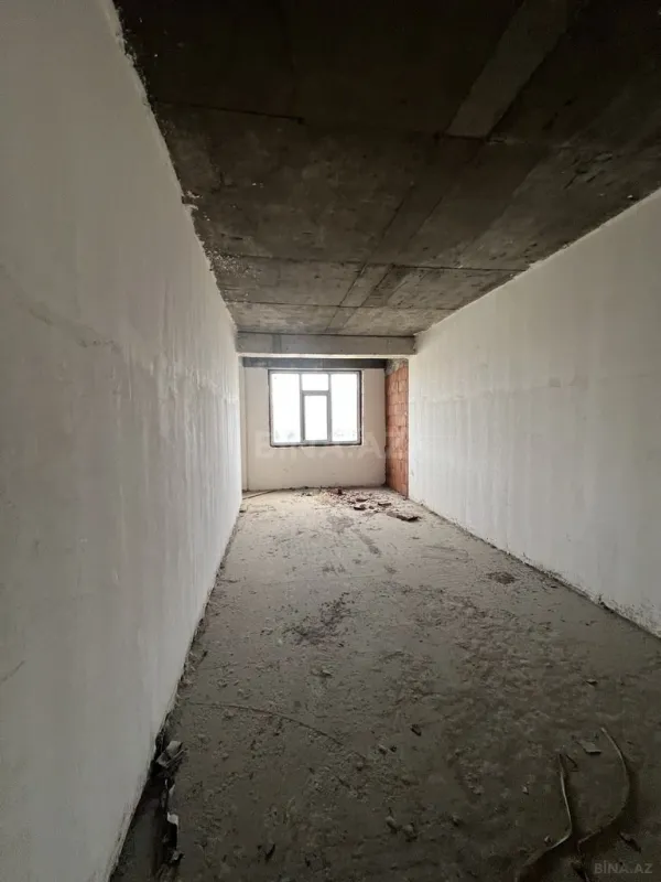 Satılır 4 otaqlı mənzil 238 m²