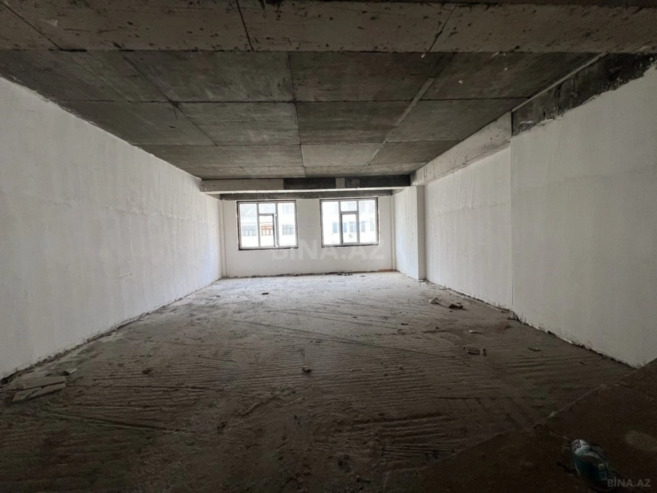 Satılır 4 otaqlı mənzil 238 m²