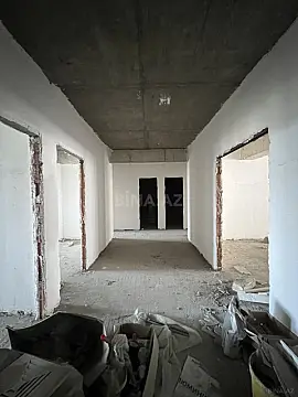 Satılır 4 otaqlı mənzil 238 m²