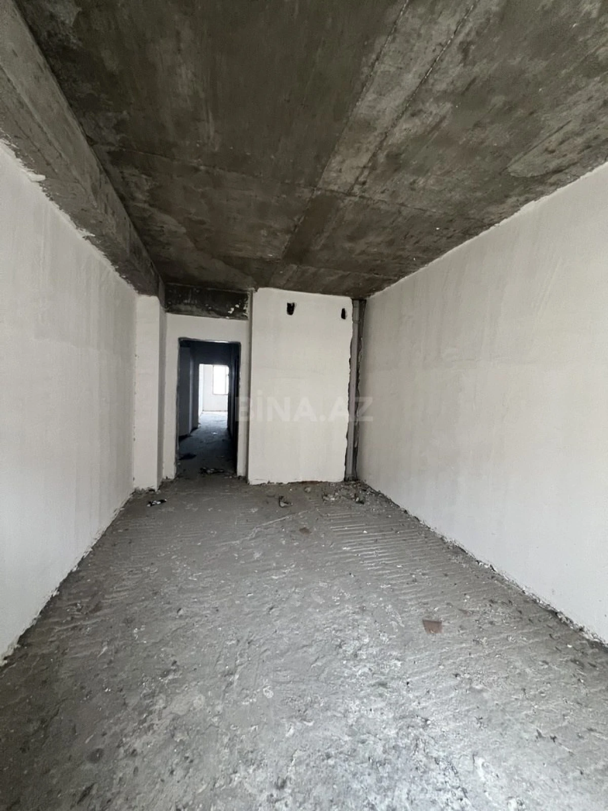 Satılır 4 otaqlı mənzil 238 m²