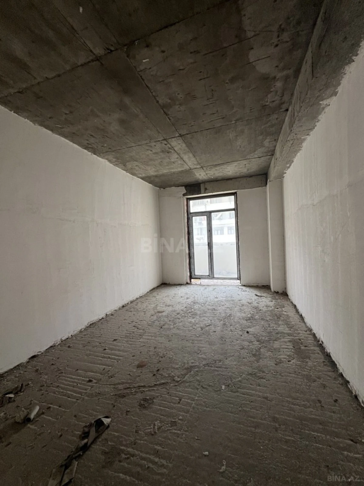 Satılır 4 otaqlı mənzil 238 m²