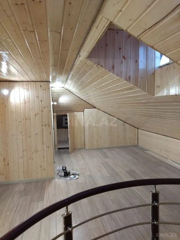 Satılır 4 otaqlı mənzil 185 m²