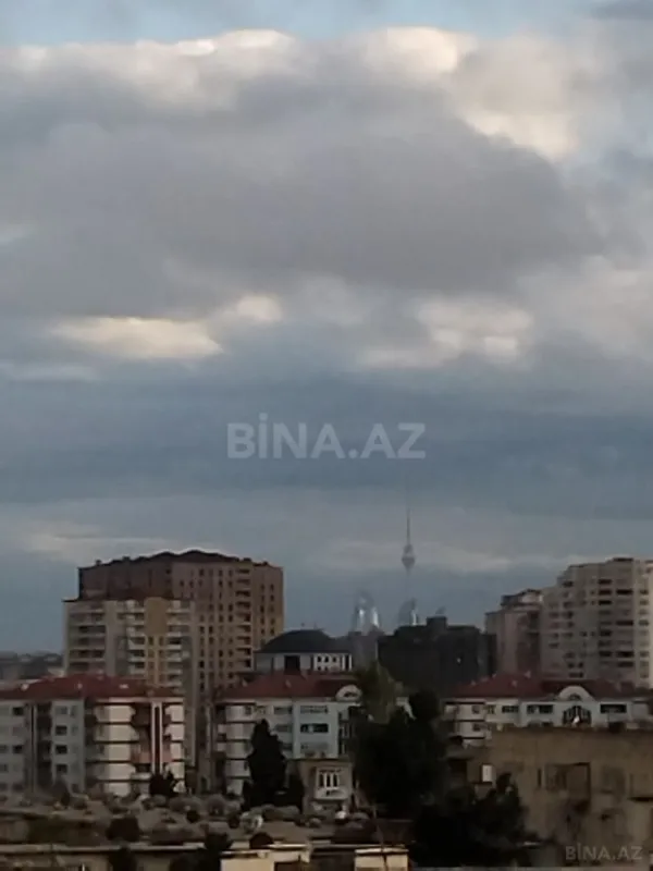 Satılır 4 otaqlı mənzil 185 m²