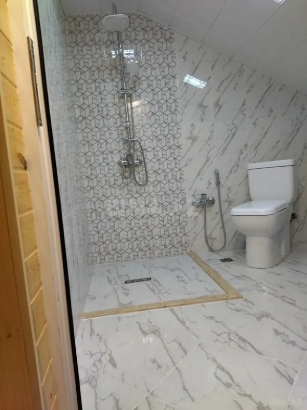 Satılır 4 otaqlı mənzil 185 m²