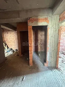 Satılır 2 otaqlı mənzil 82 m²