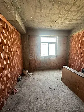 Satılır 2 otaqlı mənzil 82 m²
