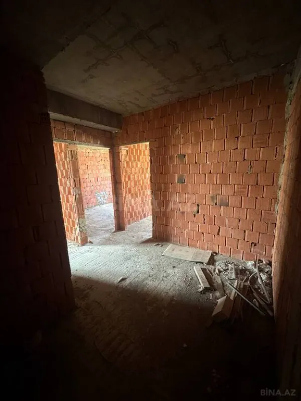Satılır 2 otaqlı mənzil 82 m²