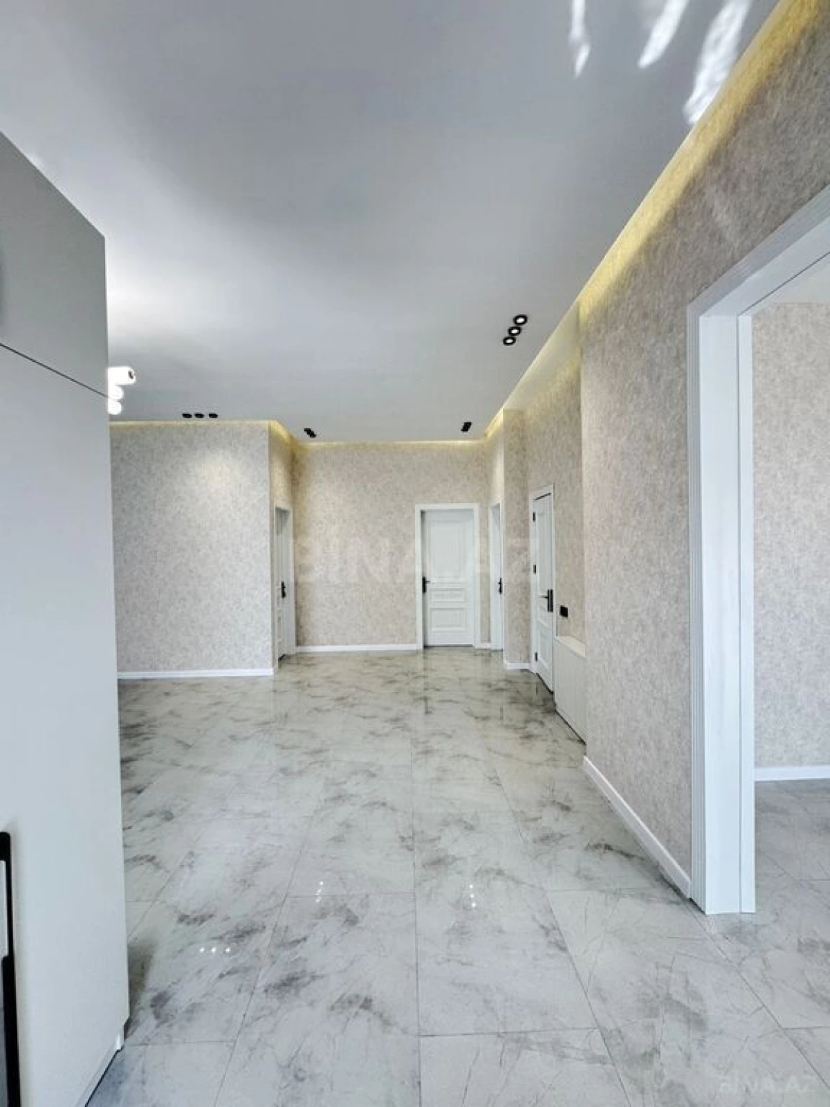Satılır 4 otaqlı həyət evi 160 m²