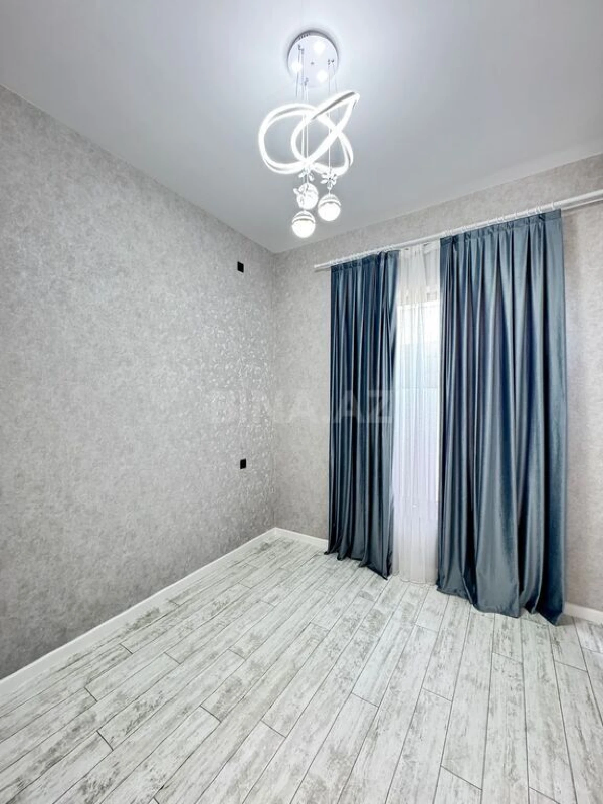 Satılır 4 otaqlı həyət evi 160 m²
