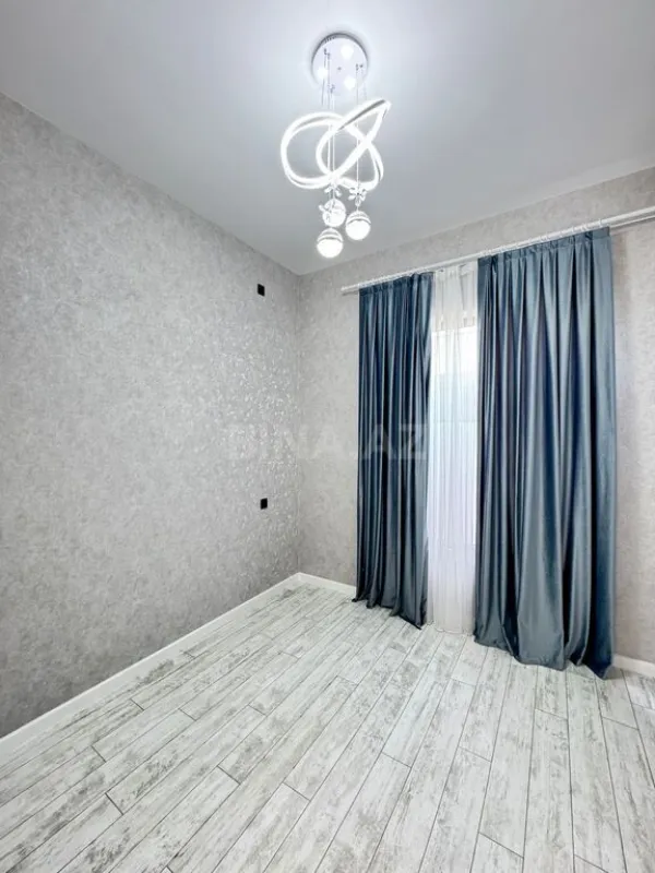 Satılır 4 otaqlı həyət evi 160 m²