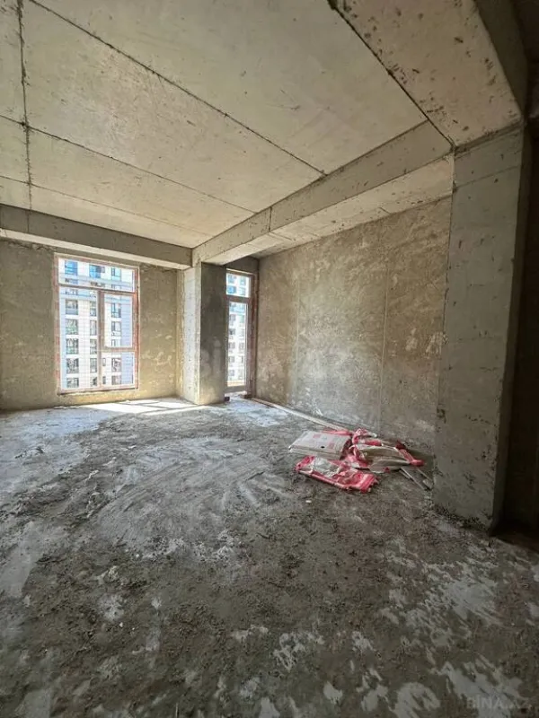 Satılır 2 otaqlı mənzil 88 m²