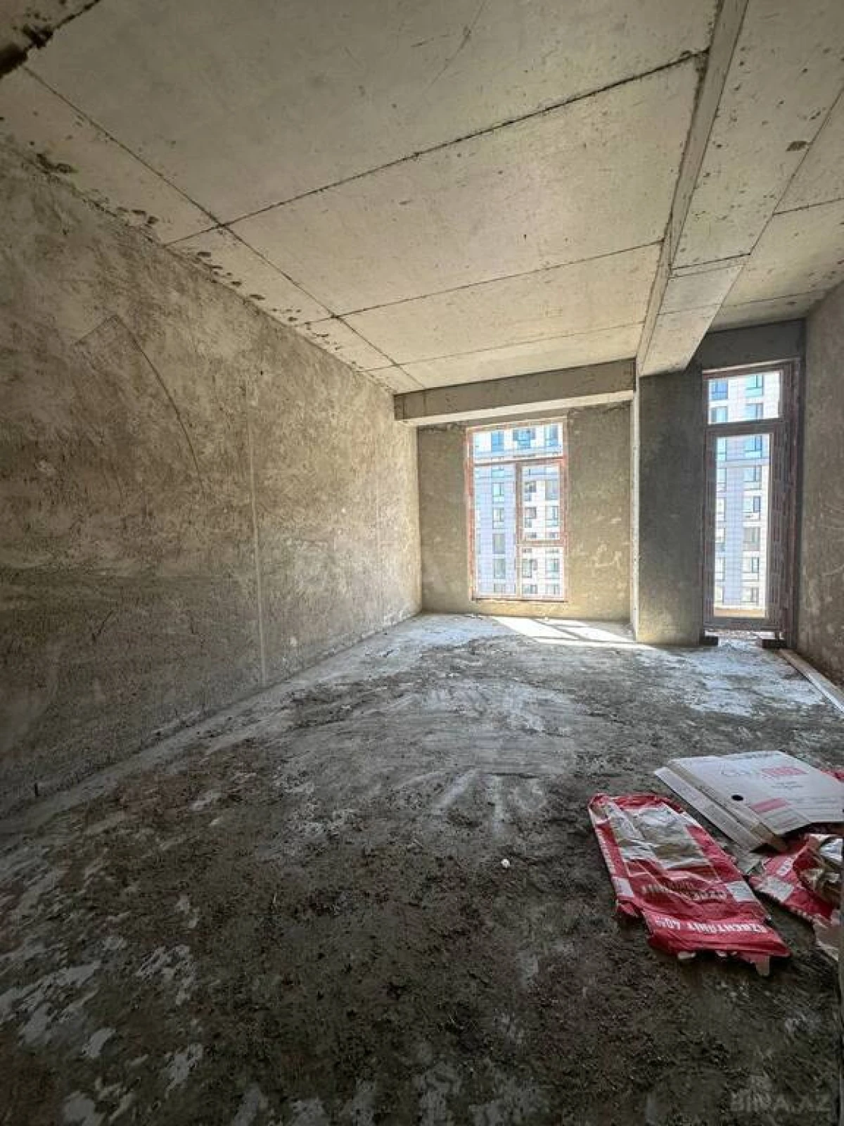 Satılır 2 otaqlı mənzil 88 m²