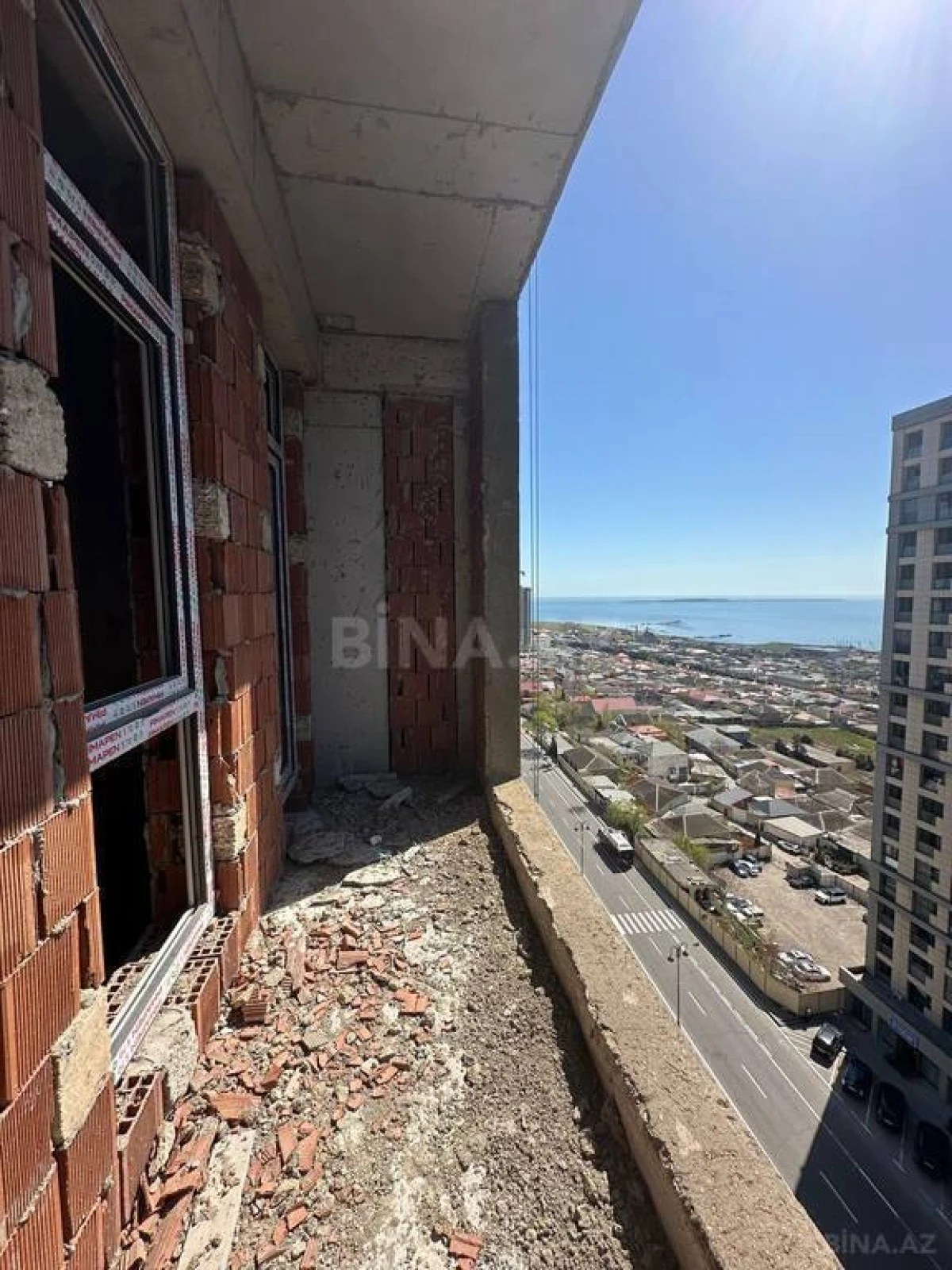 Satılır 2 otaqlı mənzil 88 m²