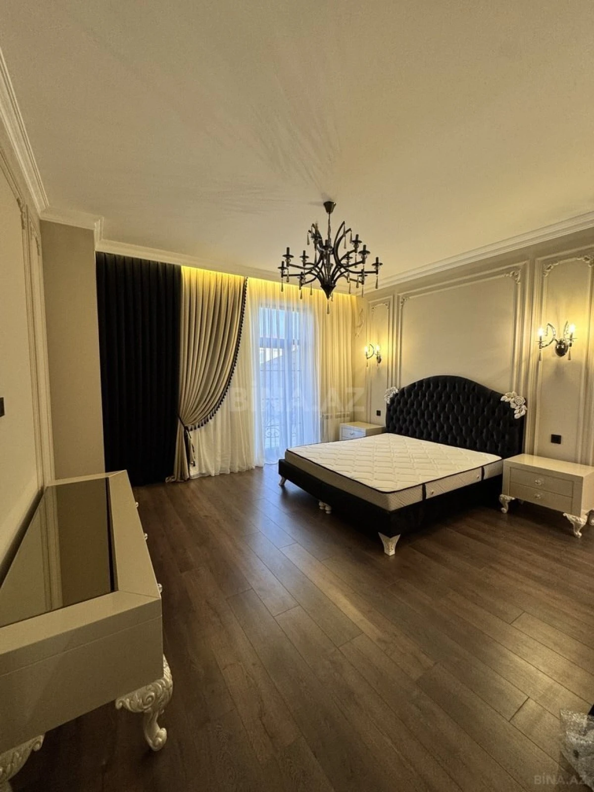 Satılır 5 otaqlı həyət evi 450 m²