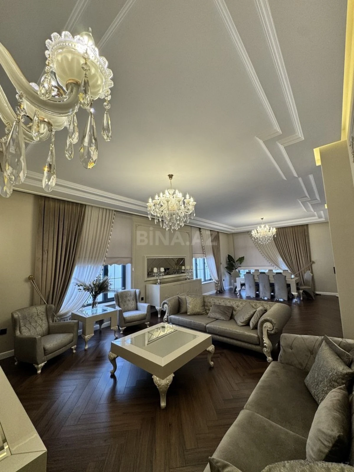 Satılır 5 otaqlı həyət evi 450 m²