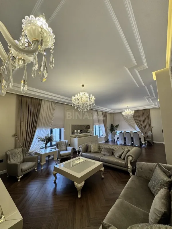 Satılır 5 otaqlı həyət evi 450 m²