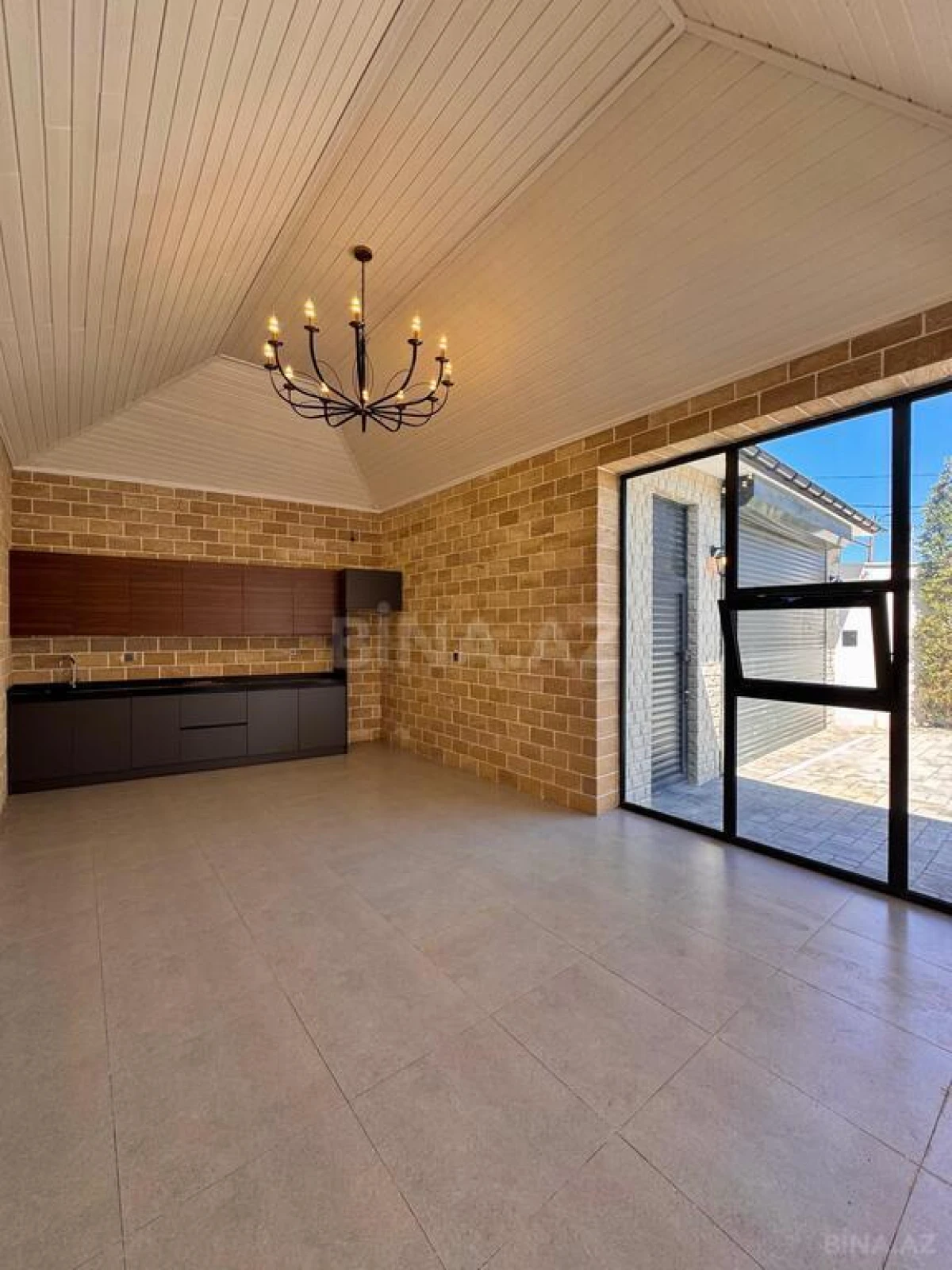 Satılır 6 otaqlı həyət evi 400 m²