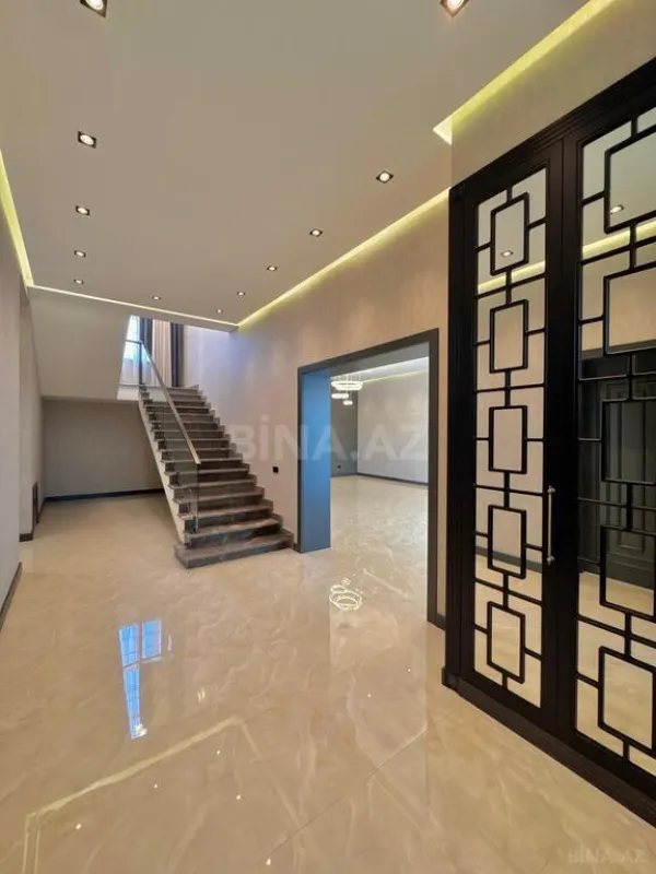Satılır 6 otaqlı həyət evi 400 m²