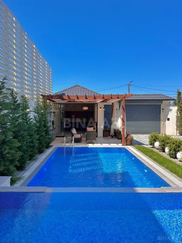 Satılır 6 otaqlı həyət evi 400 m²