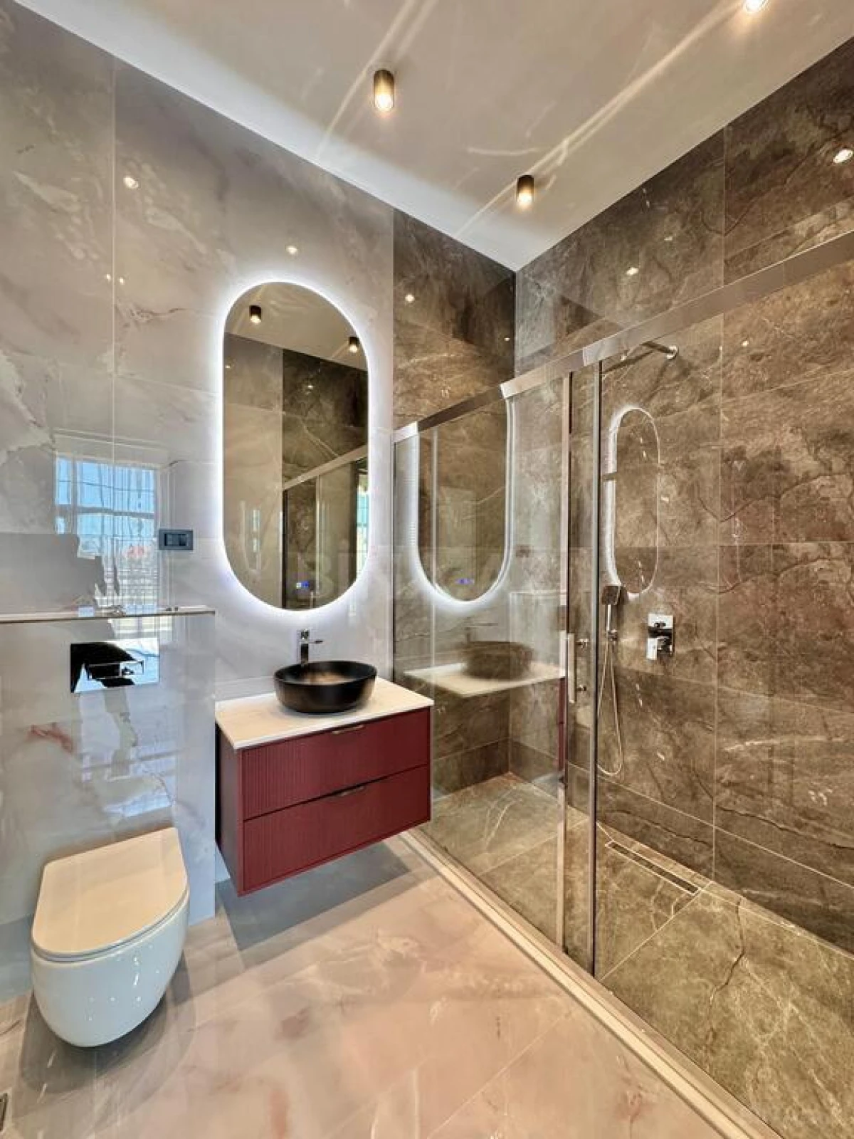 Satılır 6 otaqlı həyət evi 400 m²