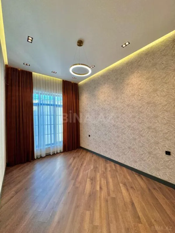 Satılır 6 otaqlı həyət evi 400 m²