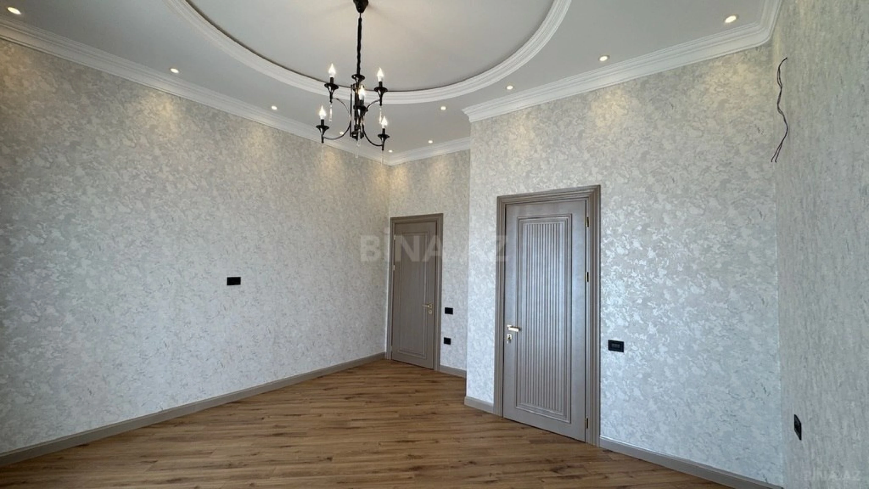 Satılır 6 otaqlı həyət evi 500 m²