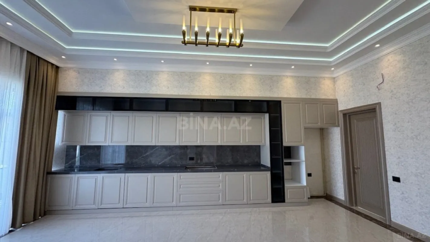 Satılır 6 otaqlı həyət evi 500 m²